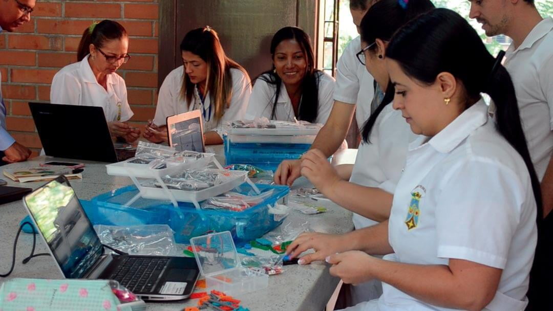 Profes del Colegio Teresiano enseñarán con kits MRT3